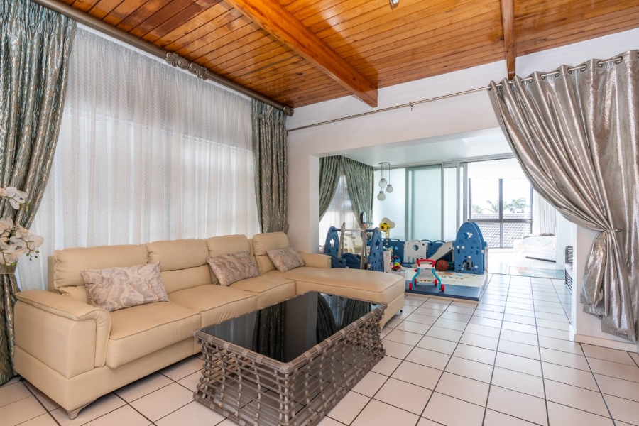 6 Bedroom Property for Sale in Welgelegen Western Cape